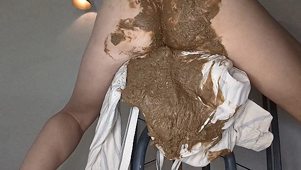 BetweenMyCheeks – Office Poop