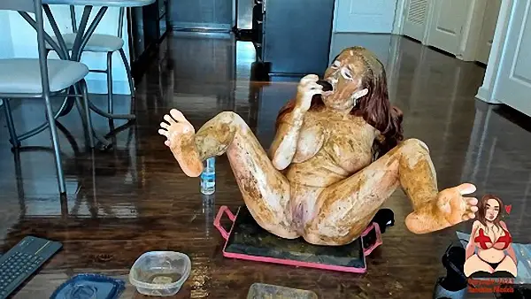 GingerCris – Extra Shit Surprise