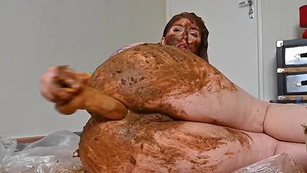 KFC PUKE –  I eat shitty tenders and shit by my pussy twice
