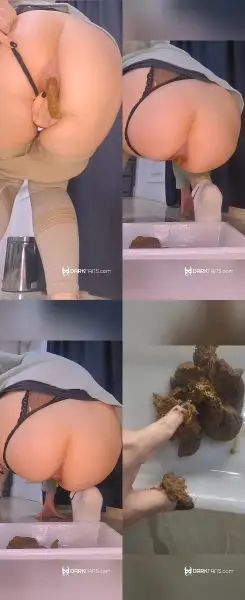 Scat pov con la menstruacion abre bien la boca