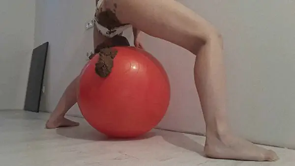 Thefartbabes – 7 Days Huge Shit Ball Poop women scat videos