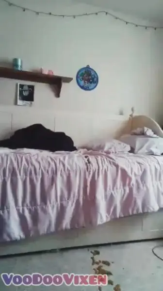 VOODOOVIXEN AnnaPop’s Messy Morning Diarrhea   Shirt Wipe