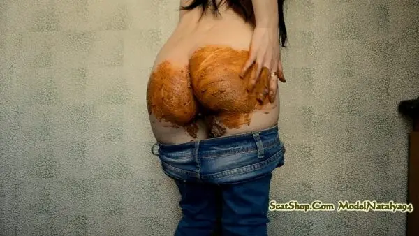 ModelNatalya94 – Shit and piss in my favorite jeans