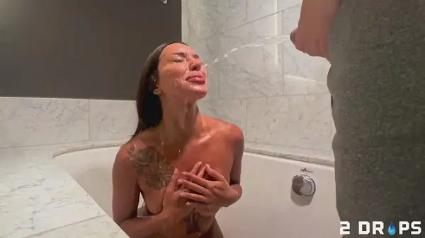 Sisi Rose – 2Dr0p – The Shower 4K