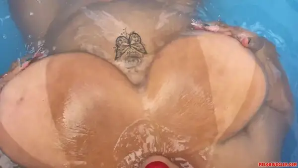 ANGELS PISS POOL PARTY