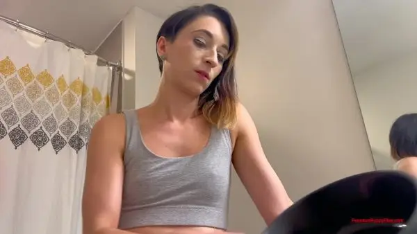 Femdom Puppy Play – Letty Potty Trains Her Puppy Boy