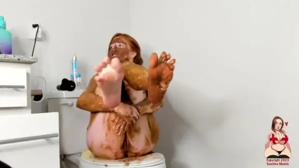 GingerCris – Toilet Games