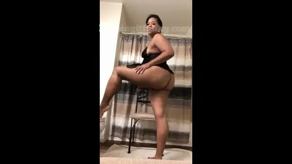 funkyladies – Sydnee Capris Freaky FUNKY Friday