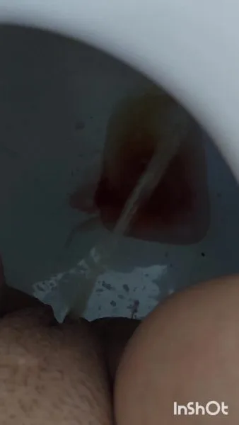Sarathonson – Compilation – Pee and Poop on Period