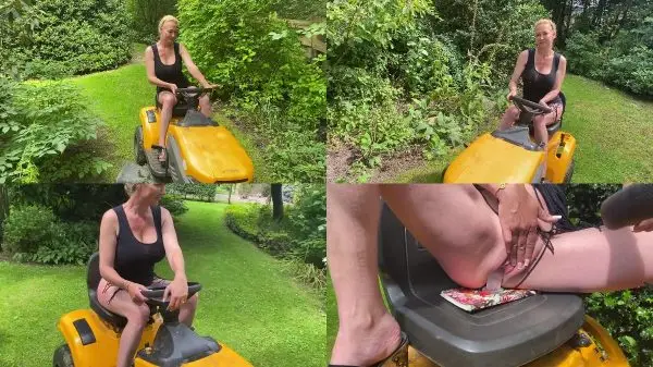 Sluttyshanna – Pissing