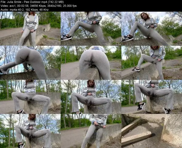 Julia Smile – Pee Outdoor