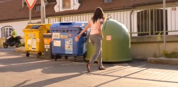 Chubby big booty pee