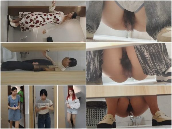 横店影視城のトイレ写真マスター❤️ 映画館の路傍トイレで用を足した後、鏡の前で注目を集めようと競い合う二人の親友の自然なショット。 Public…