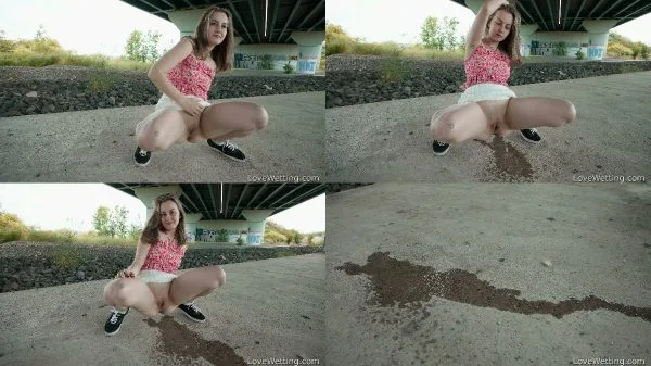 Acabella – Pee bonus 4k