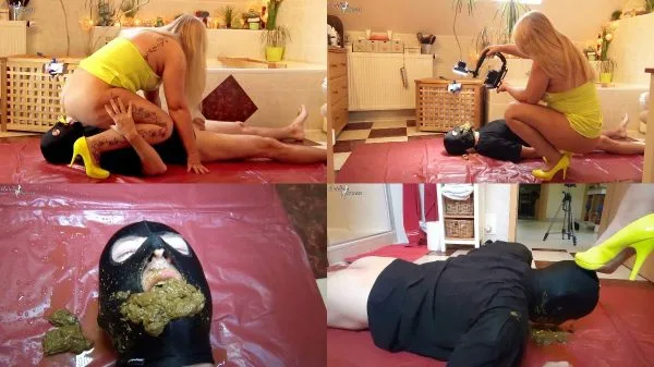 RosellaExtrem – Slave in doggystyle, pooping, in his mouth